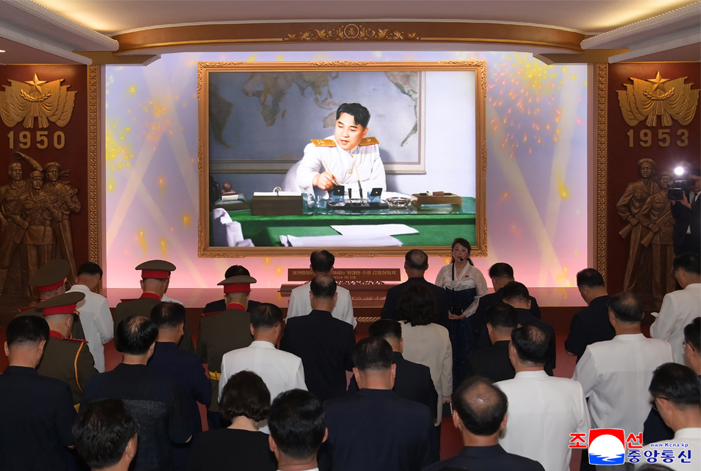 8-조국해방전쟁승리72돐 성대히 경축